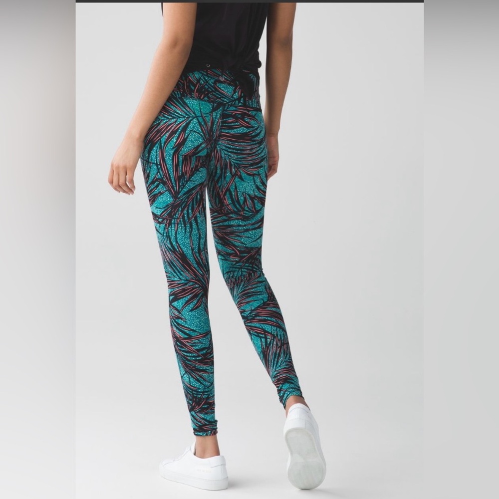 Lululemon Wunder Under Pant (Hi-Rise) size 4 (like new)